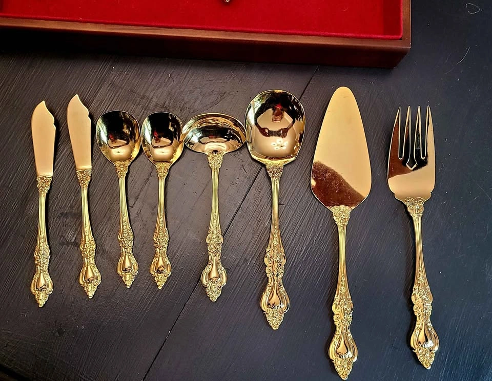 Vintage Northcraft 24K Gold-Plated 80-Piece Cutlery Set - photo 3