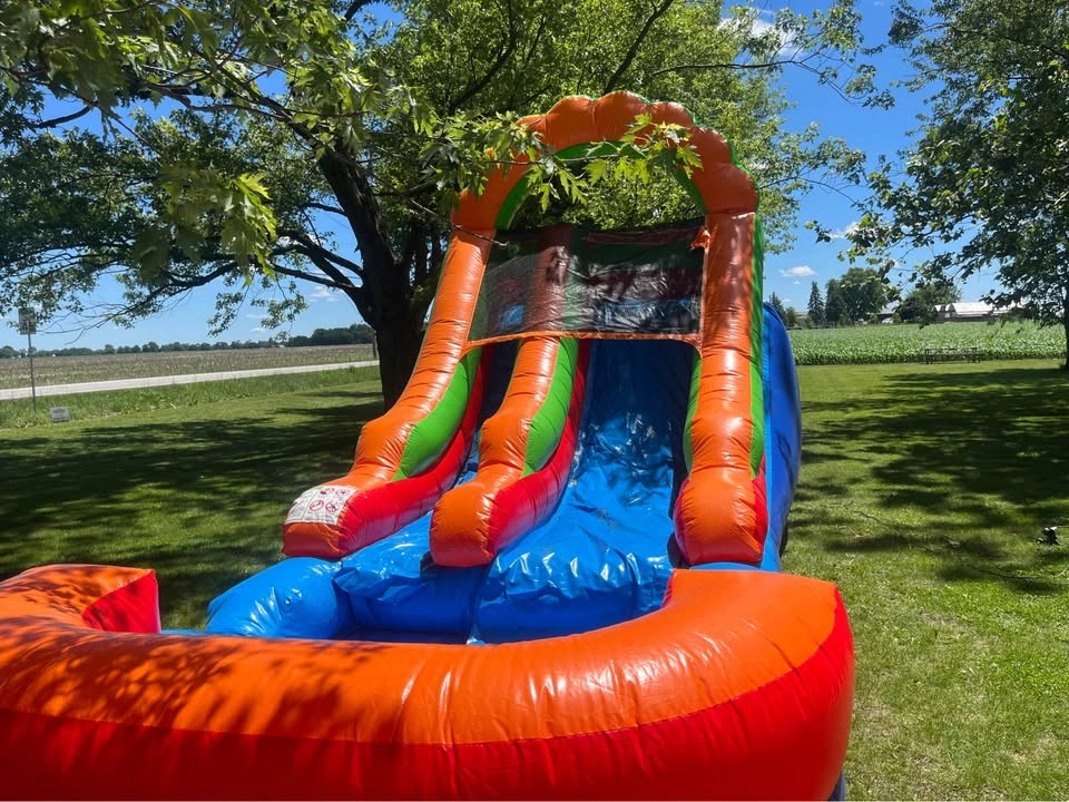 Bouncy house - photo 5