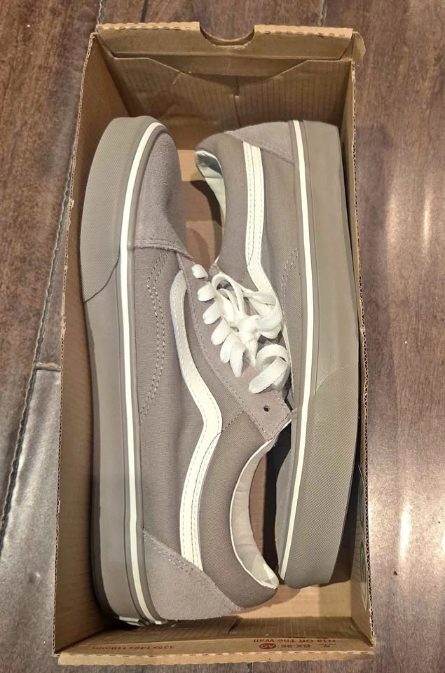 Vans Old Skool size 10