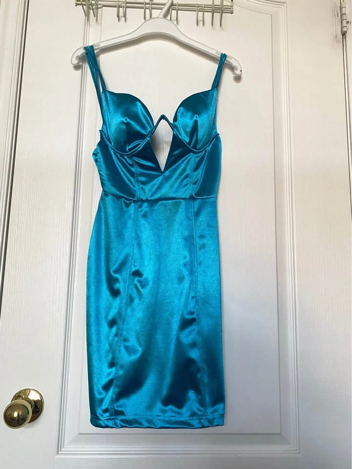MINI CLUB DRESS EARLY 2010s - photo 3