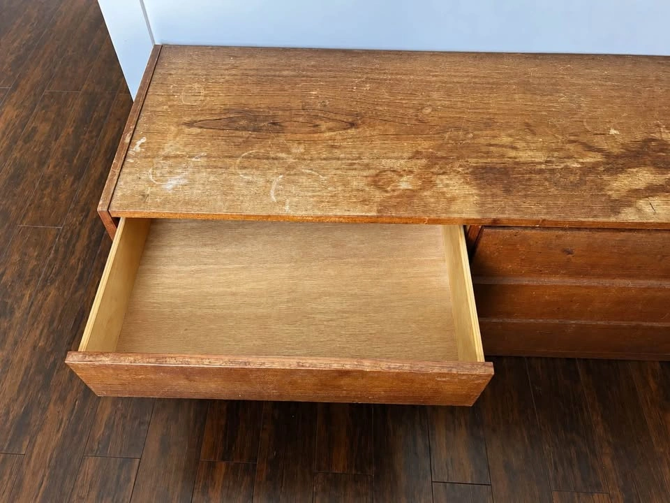 Vintage Mid-Century Modern Long Lowboy Dresser / Console - photo 3
