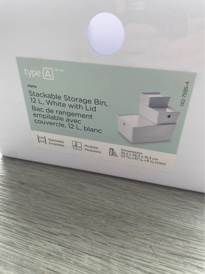 Stackable plastic box with a lid - photo 3