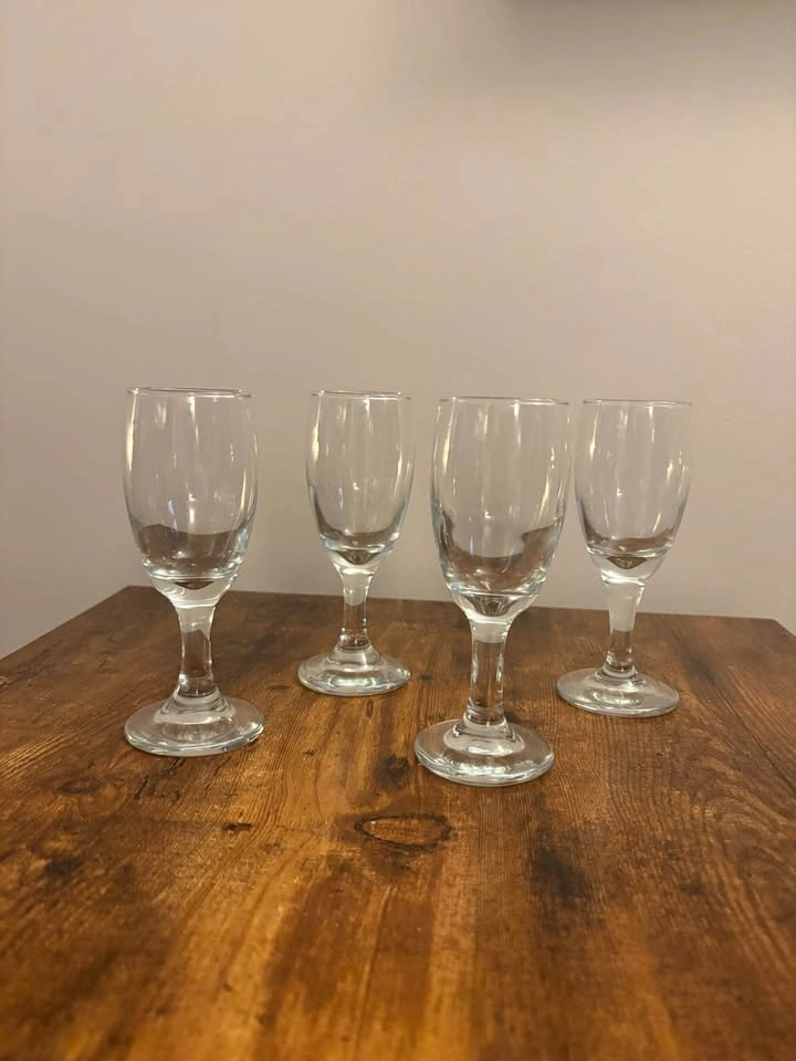 Set of 4 Stemmed Glasses | Approx. 6 oz Each - photo 2