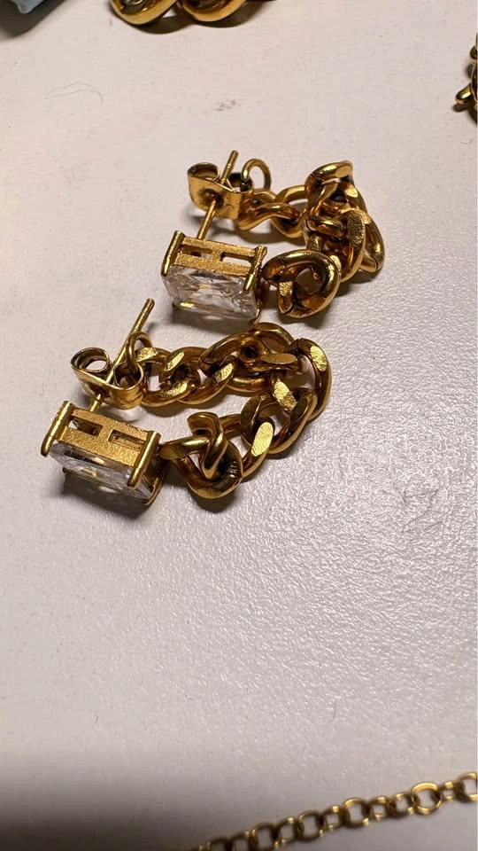 Fashion Jewellery Lot | Necklaces, Bracelet, Earrings | $80 - photo 2
