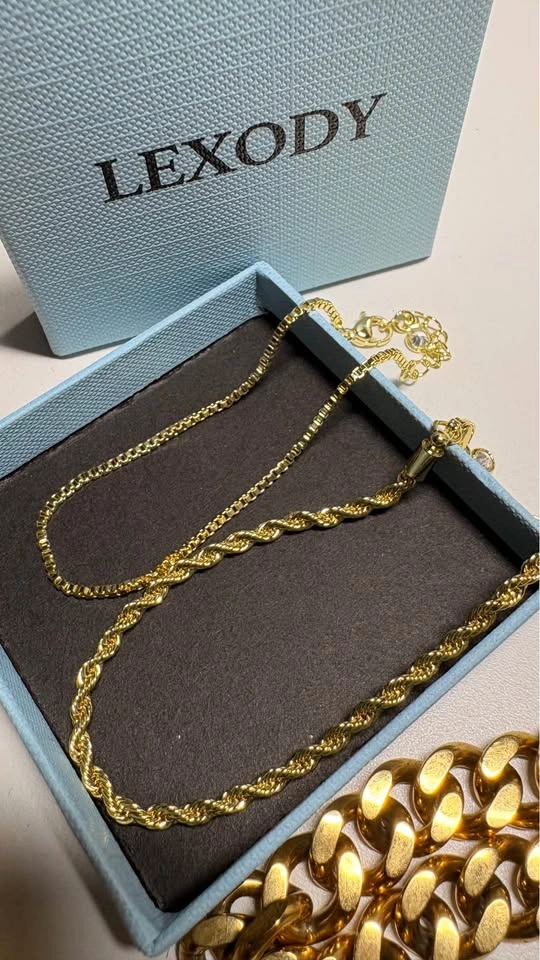 Fashion Jewellery Lot | Necklaces, Bracelet, Earrings | $80 - photo 3