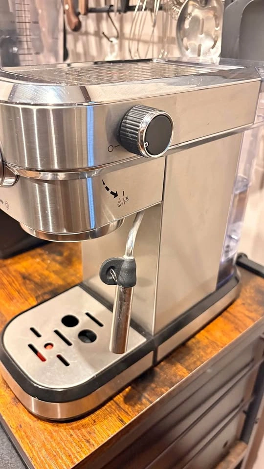 Brewsly 15-Bar Espresso Machine + Milk Frothing Pitcher