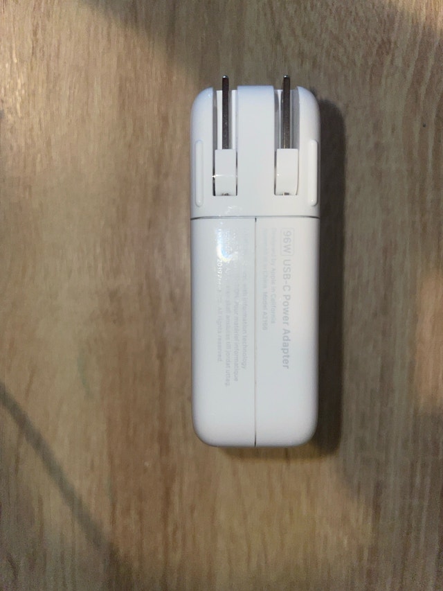 Apple 96 watt charger - photo 2