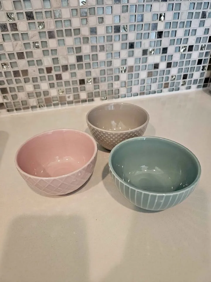 Colored Ceramic Bowls (x3)