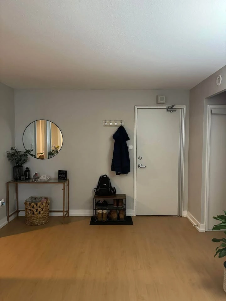 1 Bed 1 Bath - Apartment - photo 3