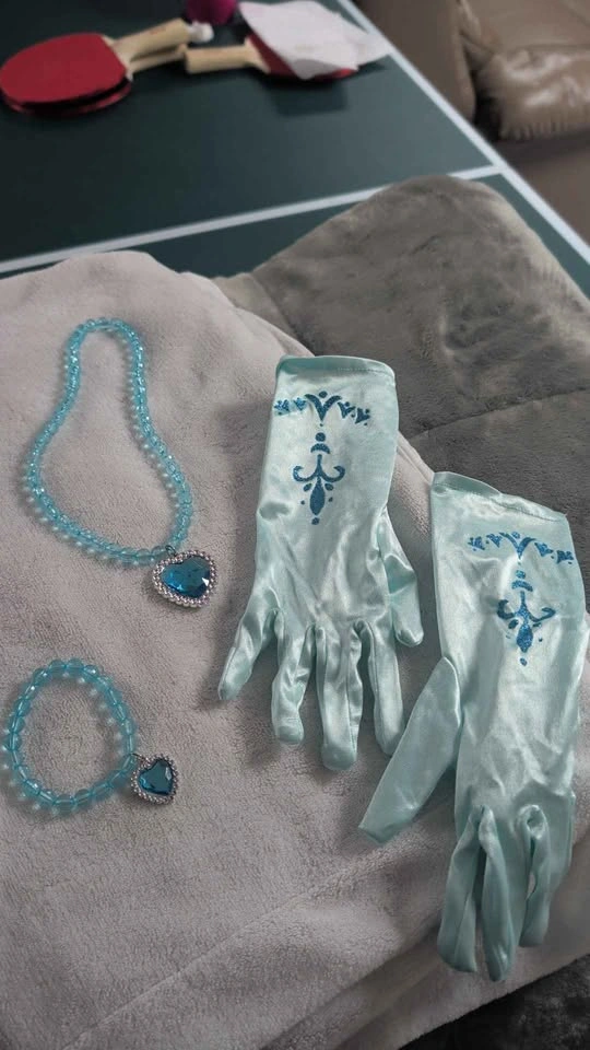 Princess dress, cape, necklace, gloves and bracelet - photo 3