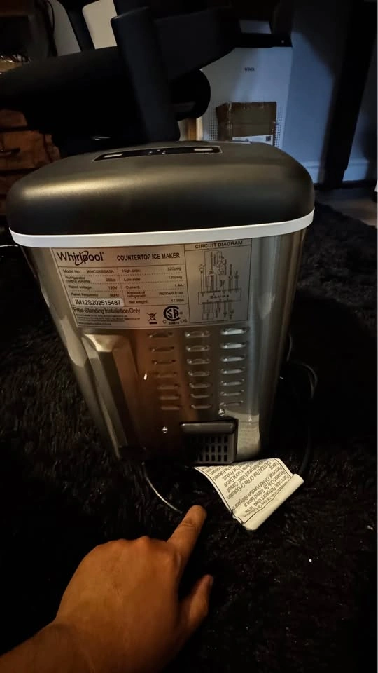 Whirlpool Countertop ice maker - photo 2