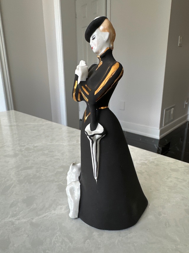 Dulevo “Lady with a Dog" porcelain figurine - photo 3