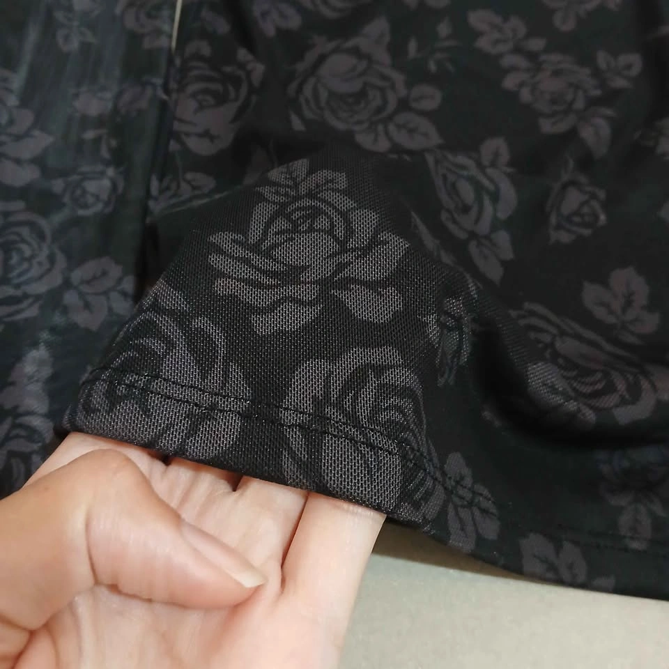 ⚽ Black Long Sleeve Rose Print Mesh Top - photo 4