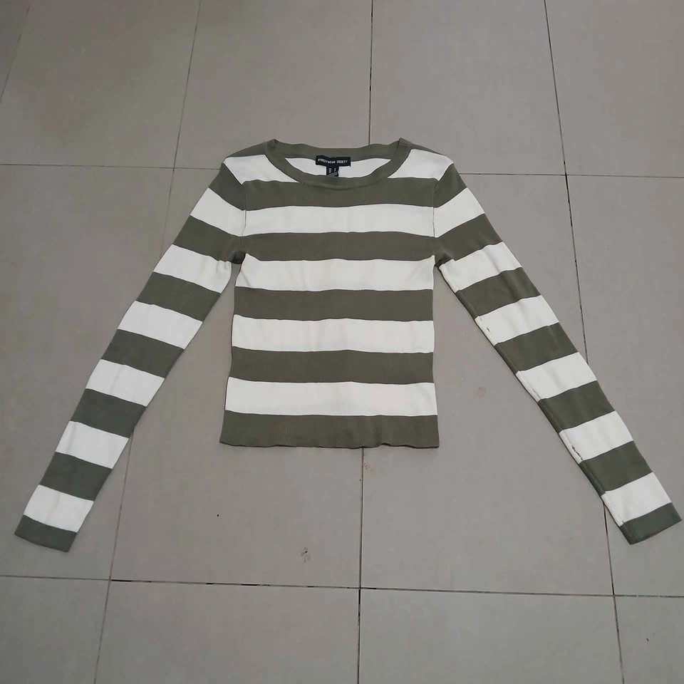 ⚽ Green & White Striped Cropped Sweater - photo 2