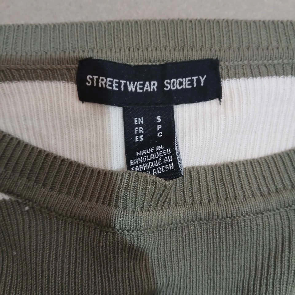 ⚽ Green & White Striped Cropped Sweater - photo 3