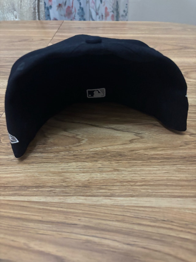 Brand New Yankees Hat Size 7 7/8 - photo 3
