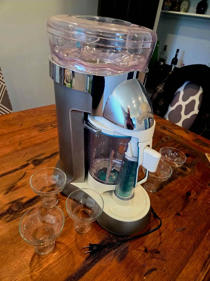 Margaritaville Bali Frozen Concoction Maker - photo 2