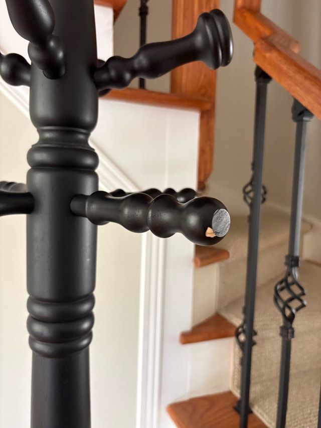 Vintage-Style Black Wooden Coat Rack - photo 4