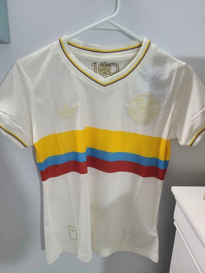 🇨🇴 2 Colombian soccer jerseys - $40 each - photo 2