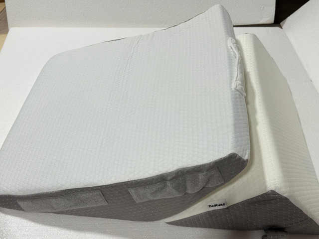 Bedluxe Adjustable Wedge Pillow Set - photo 3