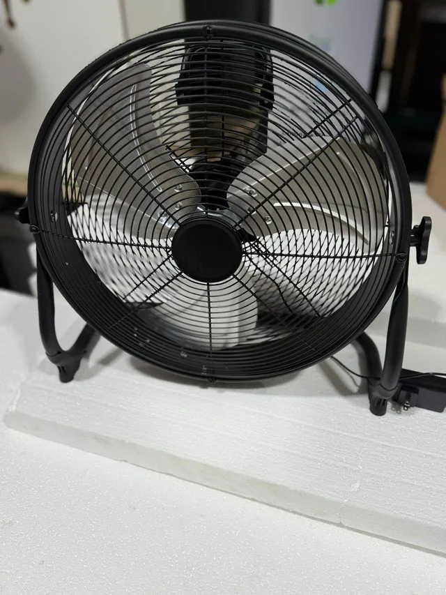13” Floor Fan – Battery Style (Battery Not Included) thumbnail