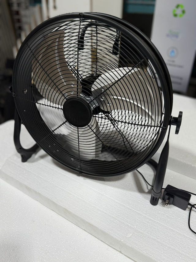 13” Floor Fan – Battery Style (Battery Not Included) - photo 3