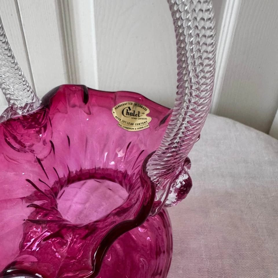Vintage cranberry glass flower decorative basket - photo 3