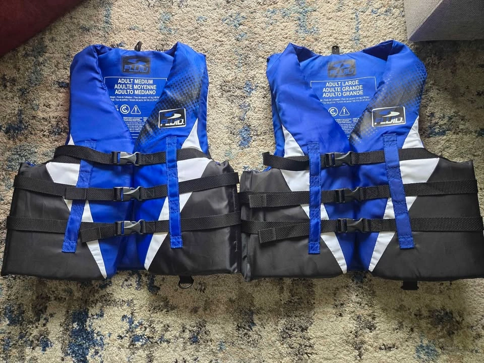 Fluid Brand Adult Life Vests (Medium and Large) - photo 2