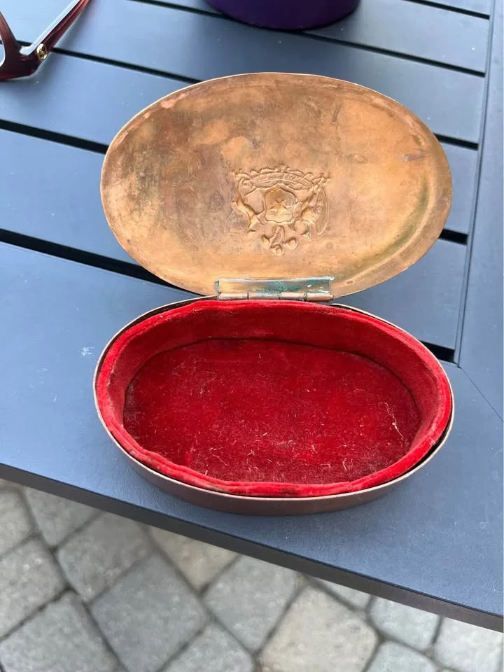 Vintage bronze/copper box. Make an offer! image indicator(2)