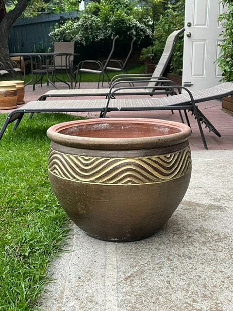 Large Terra Cotta plant pot
