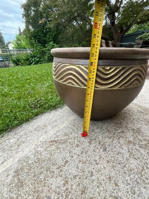 Large Terra Cotta plant pot - photo 3