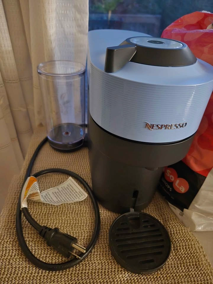 Nespresso Vertuo Pop (Pacific Blue) + Extras | Etobicoke Pickup