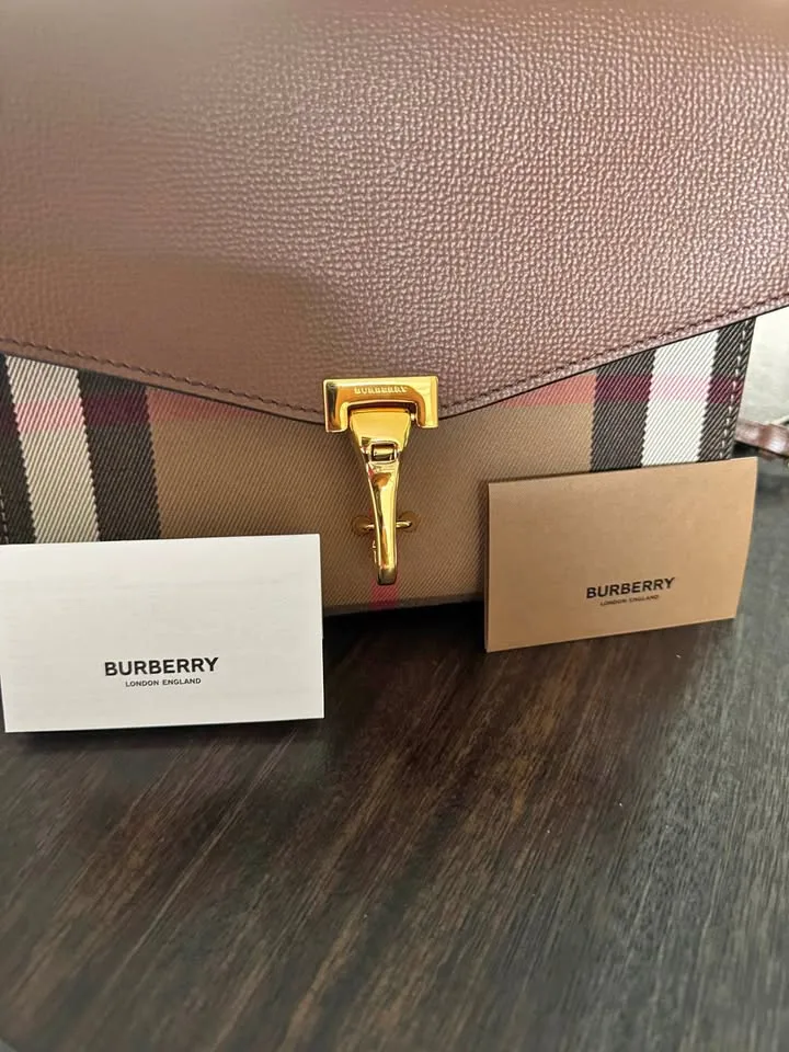 Burberry bag thumbnail