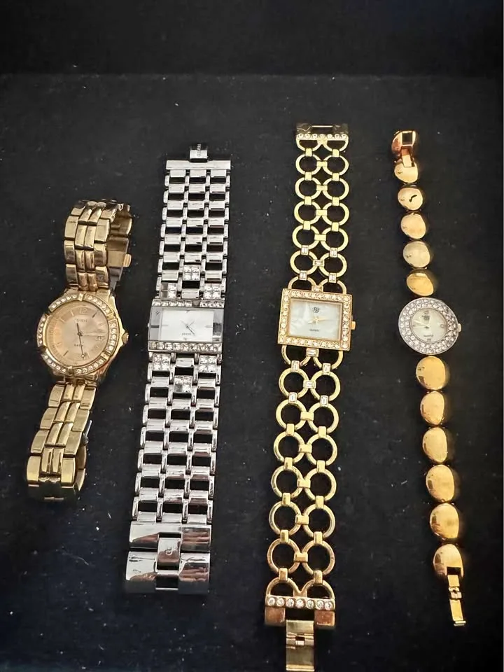 Women watch thumbnail