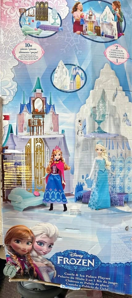 ⚽ Frozen Castle & Ice Palace Playset