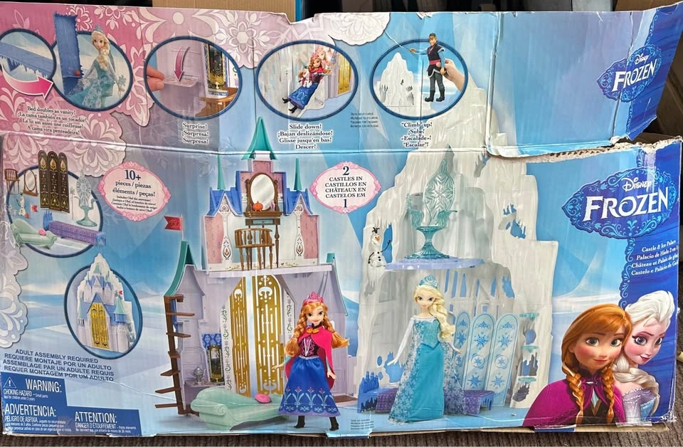 ⚽ Frozen Castle & Ice Palace Playset - photo 2