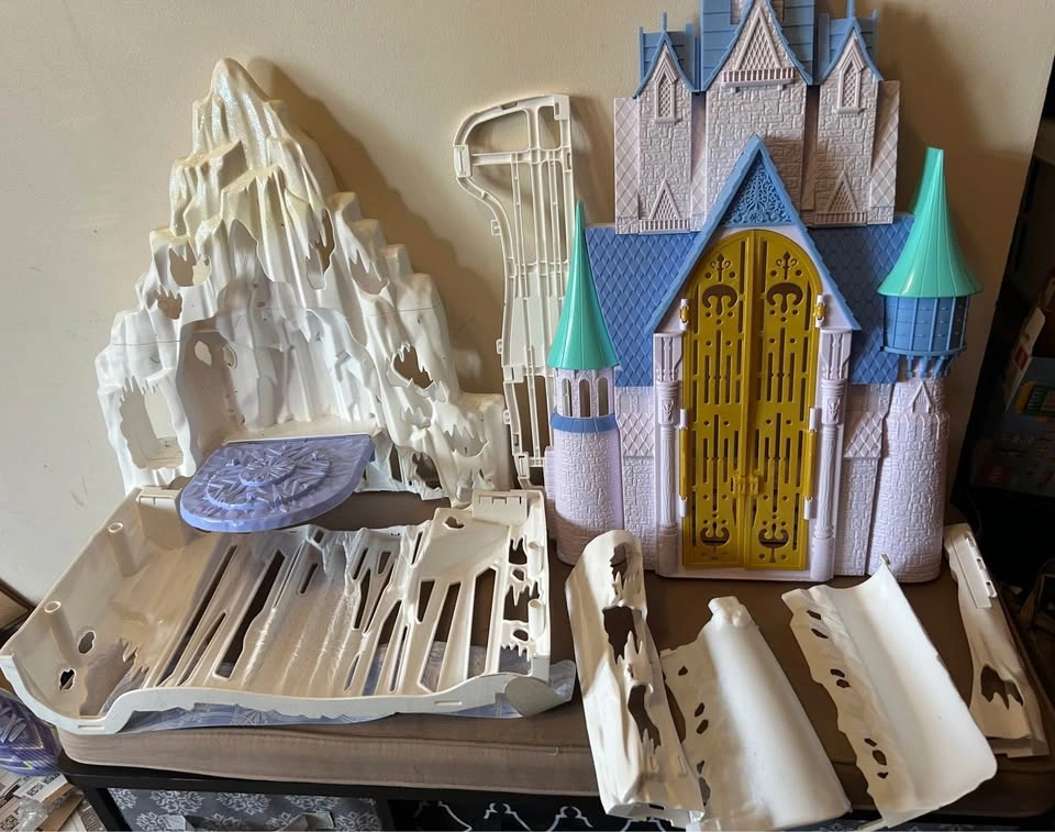 ⚽ Frozen Castle & Ice Palace Playset - photo 3