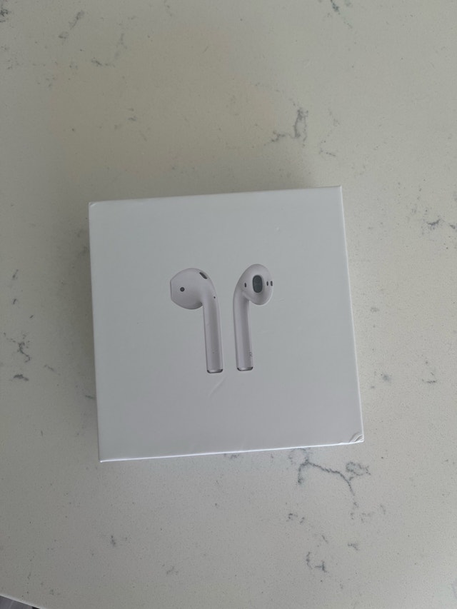 AirPods (2nd Generation) — Excellent Conditon - photo 3