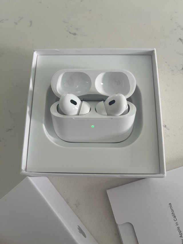 AirPods Pro (2nd Generation) - Excellent Condition