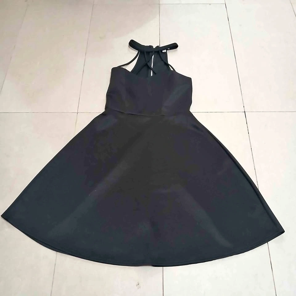 ⚽ Black Halter Neck Dress