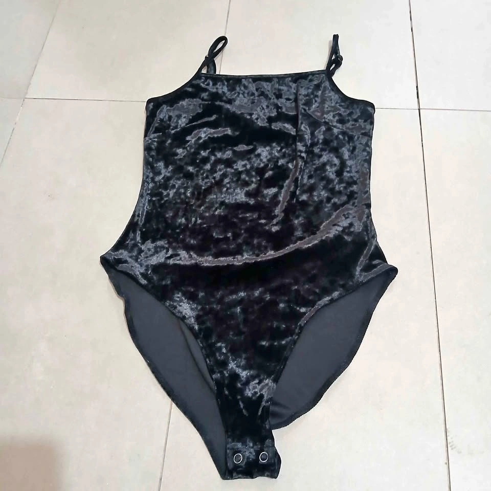 ⚽ Black Velvet Bodysuit
