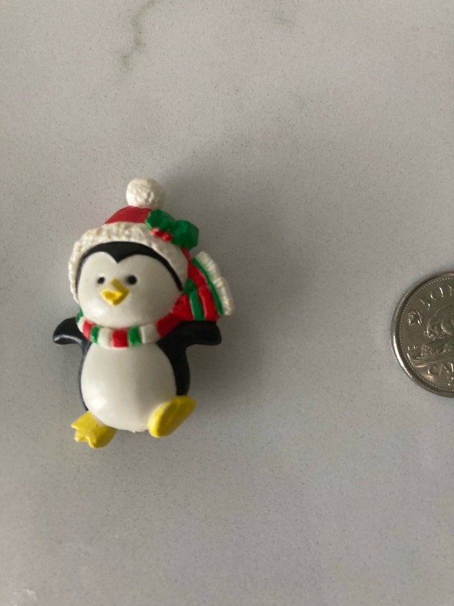 ⚽️Russ holiday Penguin Pin