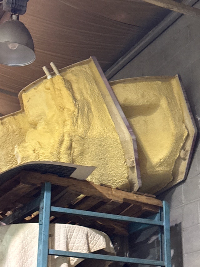 Indoor Fiberglass Hot Tub / Spa Shell - photo 2