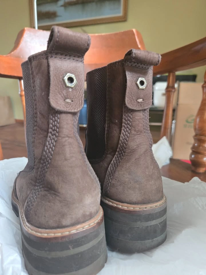 Timberland Women's Chelsea Boots — Size 6.5 US / EU 37.5 - photo 2