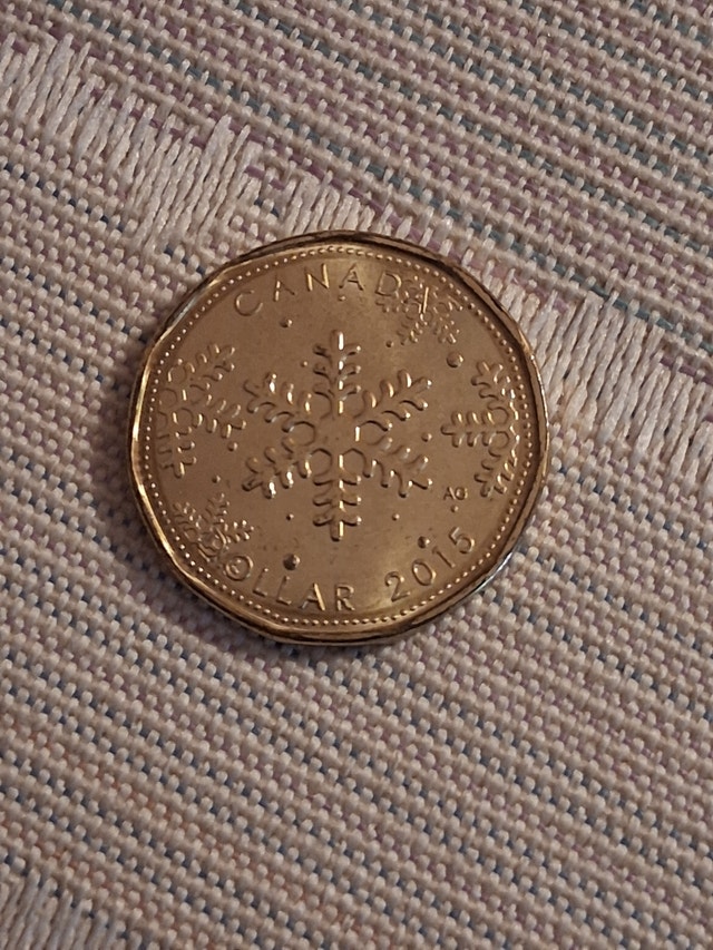 2015 Canadian Snowflake Loonie – $1 Holiday Commemorative Coin