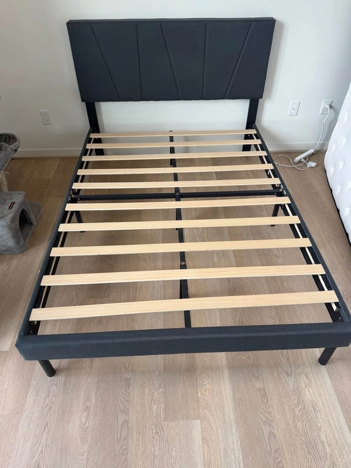 Mattress and Bed Frame - photo 4