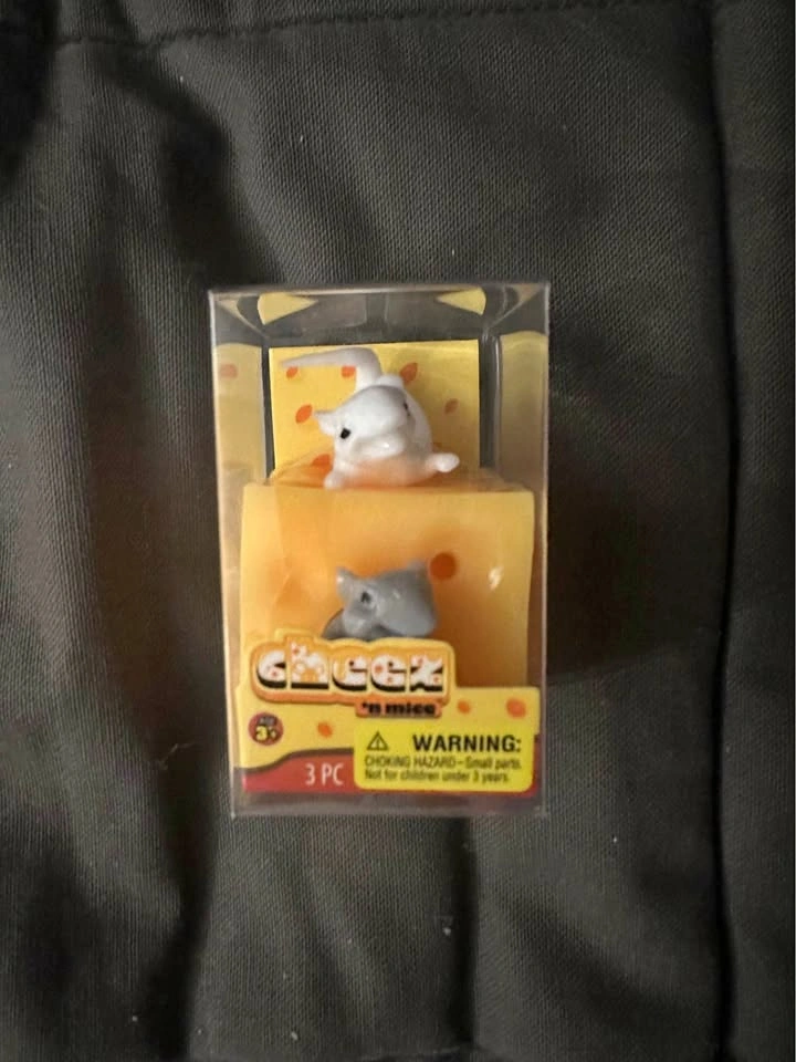 Ja-Ru Cheez 'N Mice sensory fidget toy