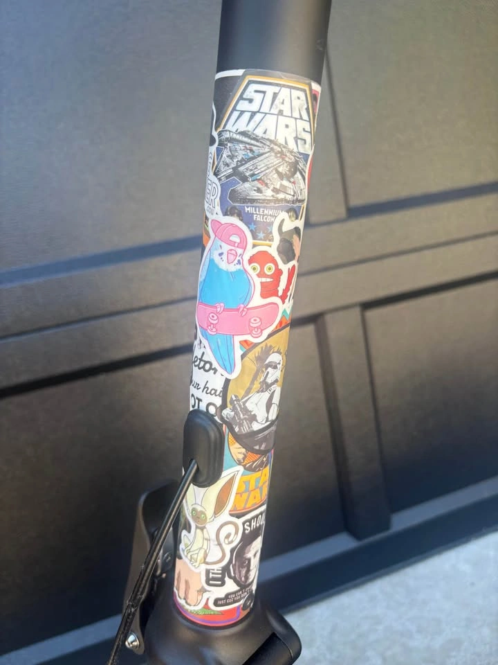 NIU KQi3 Pro Electric Scooter – Custom Stickerbomb – 213 km - photo 5