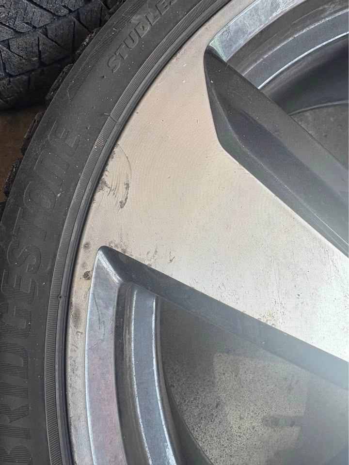 18” OEM Dallas VW wheels on winter tires - photo 3
