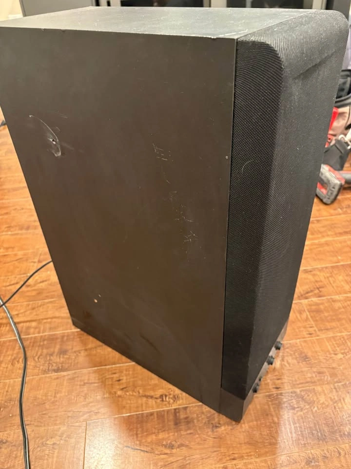Yahama YST-SW100 powered subwoofer - photo 2